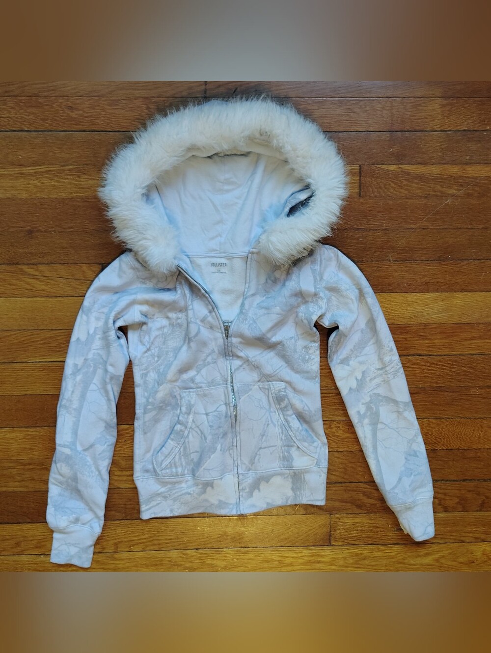 HOLLISTER Women's Feel Good Camo Hoodie Faux Fur Hooded Sweatshirt Jacket XS - Picture 9 of 11